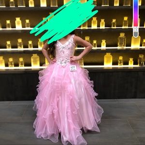 Pageant dress Tiffany pageant light pink size 9/10
Wicked look alike dress